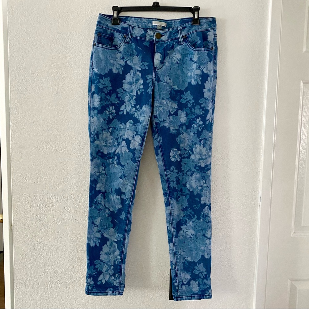 New York & Company Blue Denim Women’s Floral Jeans✨
